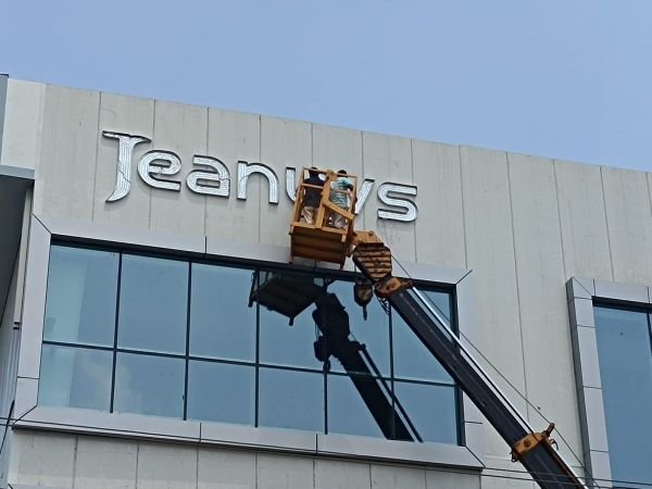 Complete shop branding with ACP facade and signage completed in Chennai